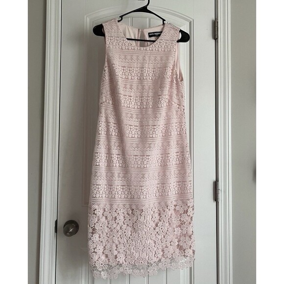 Karl Lagerfeld Dresses & Skirts - Karl Lagerfeld Women's Floral Lace Sleeveless Sheath Dress Pink Size 2 Church